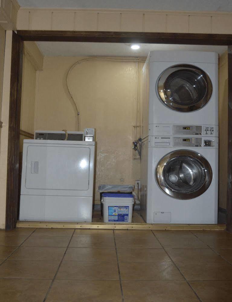 Budget Inn Of Tazewell County Pounding Mill Ngoại thất bức ảnh